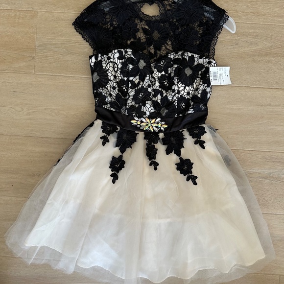 Cocktail dress - Picture 3 of 4